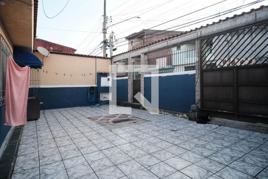 Garagem de casa à venda com 3 quartos, 179m² em Vila Uniao (zona Leste), São Paulo