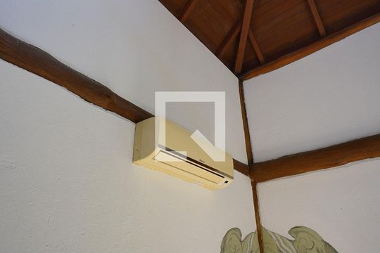 Cozinha de casa para alugar com 1 quarto, 54m² em Rio Tavares, Florianópolis
