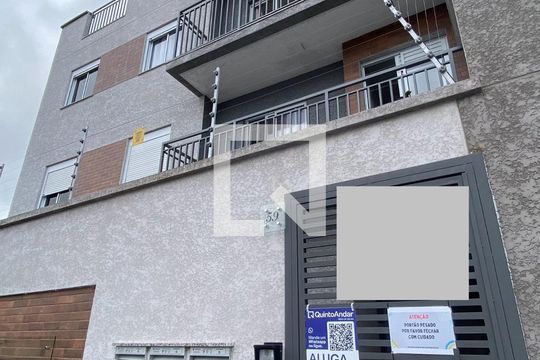 Fachada + placa de apartamento à venda com 2 quartos, 45m² em Vila Guilhermina, São Paulo