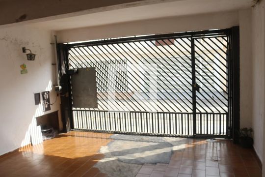 Garagem de casa à venda com 3 quartos, 140m² em Jardim Sao Caetano, São Caetano do Sul