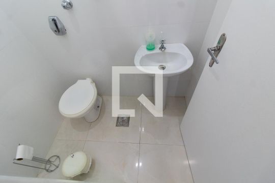 Banheiro de Serviço de casa à venda com 4 quartos, 212m² em Jardim Chapadão, Campinas