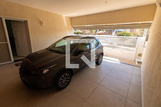 Garagem de casa à venda com 4 quartos, 212m² em Jardim Chapadão, Campinas
