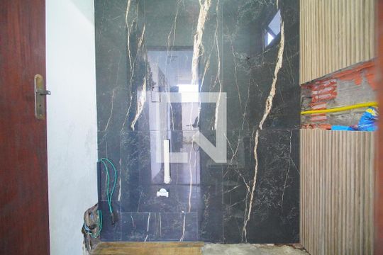 Banheiro 2 de casa à venda com 4 quartos, 200m² em Feitoria, São Leopoldo