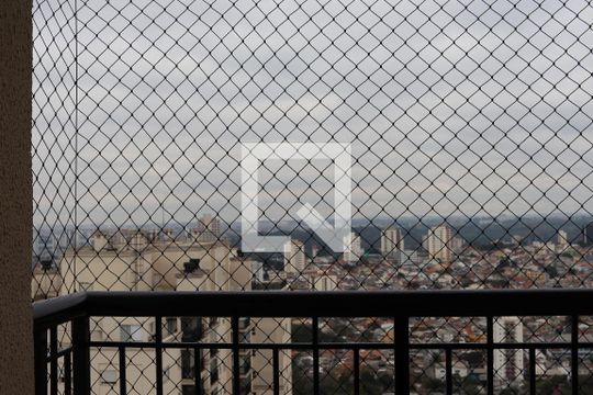 Varanda de apartamento para alugar com 2 quartos, 68m² em Jardim Tupanci, Barueri