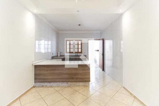 Cozinha de casa à venda com 2 quartos, 200m² em Jardim Taquari, São Paulo