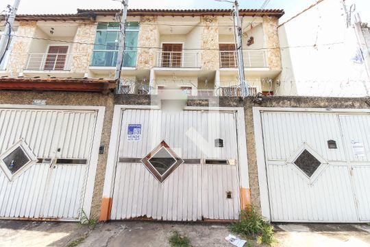Fachada de casa à venda com 2 quartos, 200m² em Jardim Taquari, São Paulo