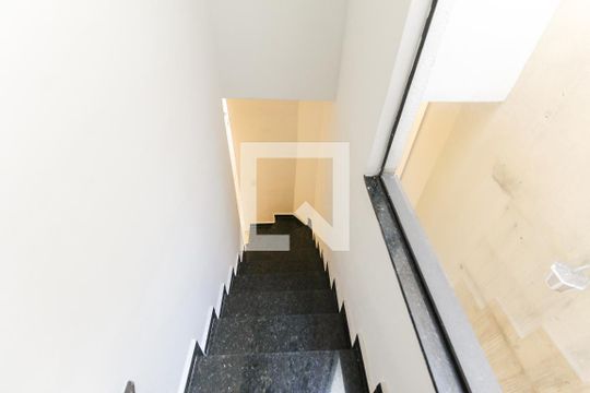 Escada de casa à venda com 2 quartos, 200m² em Jardim Taquari, São Paulo