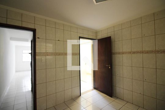 Cozinha de casa para alugar com 2 quartos, 133m² em Conjunto Residencial Jussara, São Bernardo do Campo