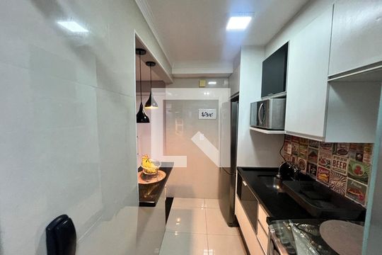 Cozinha de apartamento para alugar com 2 quartos, 45m² em Vila Nova Cachoeirinha, São Paulo