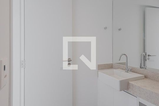 Lavabo de apartamento à venda com 2 quartos, 117m² em Sumaré, São Paulo