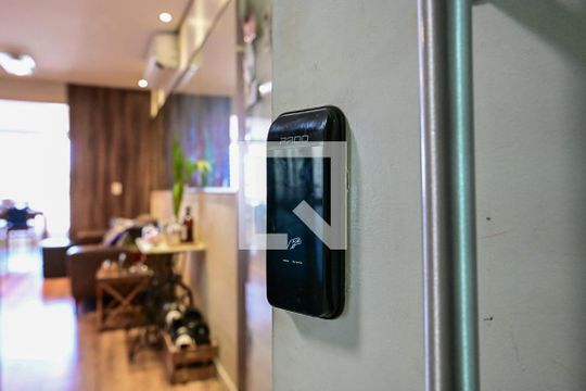 Fechadura Eletrônica de apartamento para alugar com 3 quartos, 94m² em Vila Suzana, São Paulo