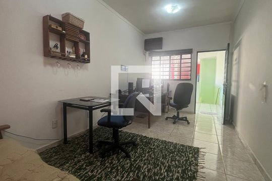 Escritório de casa para alugar com 6 quartos, 799m² em Parque Alto Taquaral, Campinas