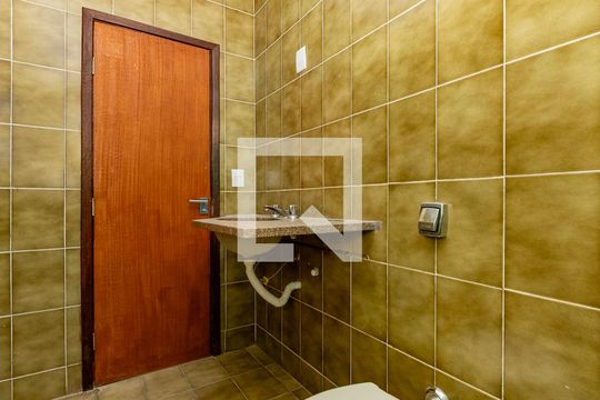 Banheiro da Suíte 1 de casa para alugar com 5 quartos, 563m² em Calafate, Belo Horizonte