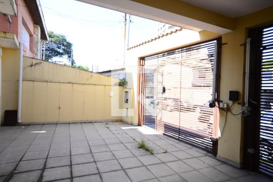 Garagem de casa à venda com 2 quartos, 110m² em Vila Mariana, São Paulo