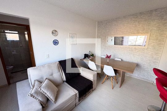 Sala de apartamento à venda com 2 quartos, 47m² em Santa Helena (barreiro), Belo Horizonte
