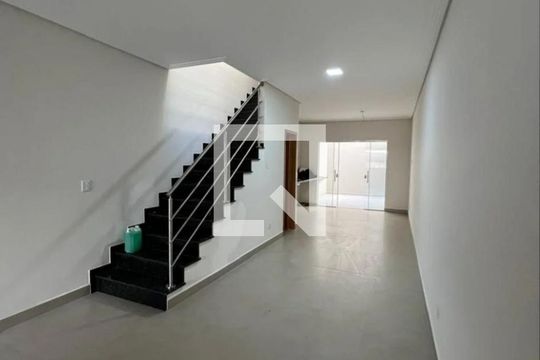 Casa à venda com 3 quartos, 300m² em Vila Pauliceia, São Paulo