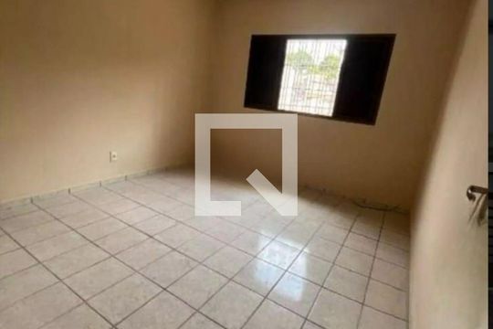 Quarto de casa à venda com 2 quartos, 300m² em Ponte Rasa, São Paulo