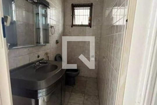 Banheiro de casa à venda com 2 quartos, 300m² em Ponte Rasa, São Paulo