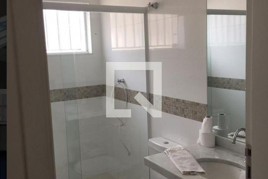 Banheiro  de casa à venda com 4 quartos, 220m² em Vila Aurora, São Paulo
