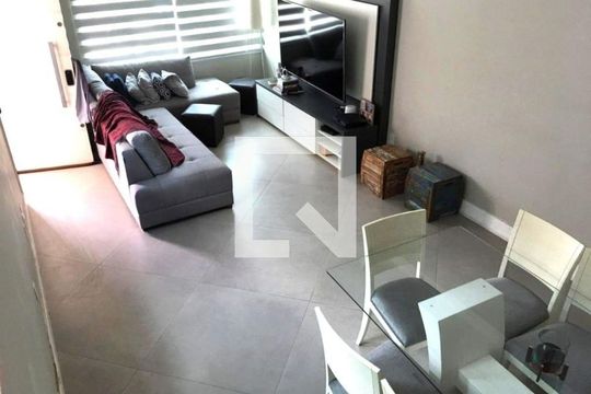 Sala de casa à venda com 4 quartos, 220m² em Vila Aurora, São Paulo