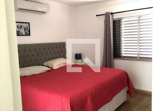 Quarto de casa à venda com 4 quartos, 220m² em Vila Aurora, São Paulo