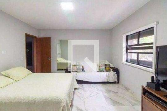Quarto de casa à venda com 4 quartos, 300m² em Alto da Lapa, São Paulo