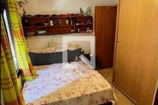 Casa à venda com 2 quartos, 300m² em Parque Sao Domingos, São Paulo
