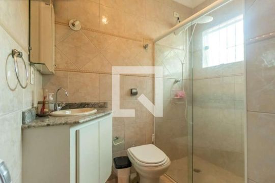 Banheiro de casa à venda com 3 quartos, 200m² em Parque Sao Domingos, São Paulo
