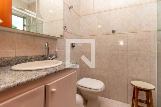 Banheiro de casa à venda com 3 quartos, 200m² em Parque Sao Domingos, São Paulo