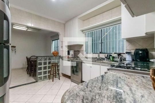 Cozinha de casa à venda com 3 quartos, 200m² em Parque Sao Domingos, São Paulo