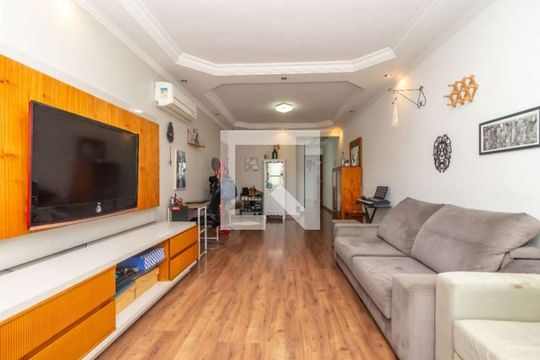 Casa à venda com 3 quartos, 200m² em Parque Sao Domingos, São Paulo