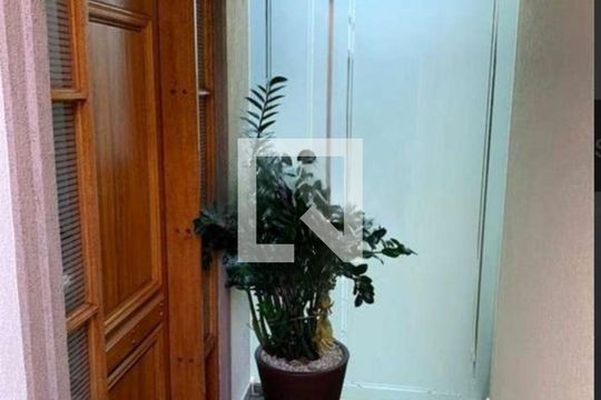 Casa à venda com 4 quartos, 240m² em Parque Sao Domingos, São Paulo
