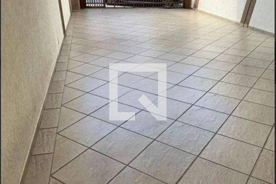 Garagem de casa à venda com 4 quartos, 240m² em Parque Sao Domingos, São Paulo