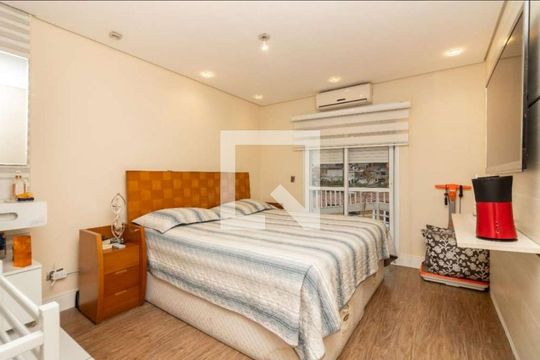Quarto de casa à venda com 3 quartos, 270m² em Parque Sao Domingos, São Paulo