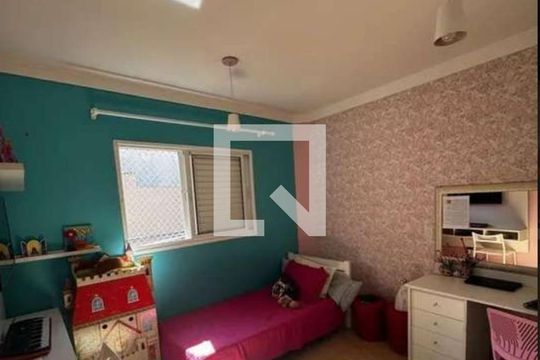 Quarto de casa à venda com 3 quartos, 280m² em Parque Sao Domingos, São Paulo