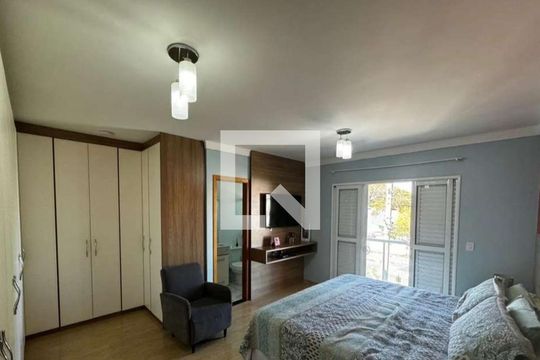 Quarto de casa à venda com 3 quartos, 280m² em Parque Sao Domingos, São Paulo
