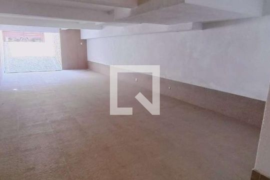 Casa à venda com 3 quartos, 300m² em Parque Sao Domingos, São Paulo