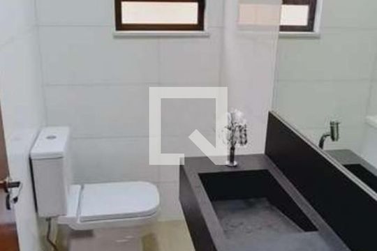 Casa à venda com 3 quartos, 300m² em Parque Sao Domingos, São Paulo