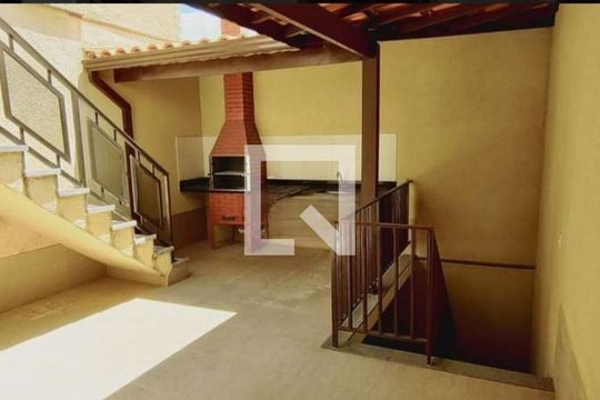 Casa à venda com 3 quartos, 300m² em Parque Sao Domingos, São Paulo