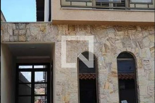 Casa à venda com 3 quartos, 300m² em Parque Sao Domingos, São Paulo