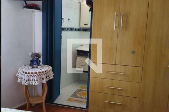 Quarto de casa à venda com 3 quartos, 280m² em Parque Sao Domingos, São Paulo