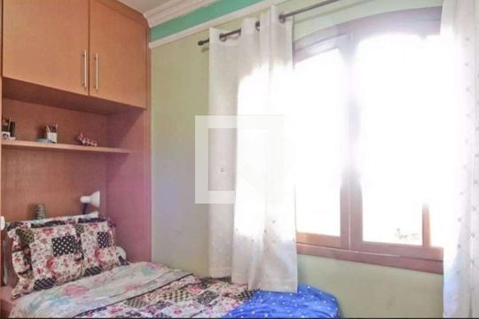 Quarto de casa à venda com 4 quartos, 350m² em Parque Sao Domingos, São Paulo