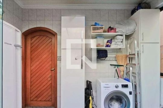 Casa à venda com 4 quartos, 350m² em Parque Sao Domingos, São Paulo