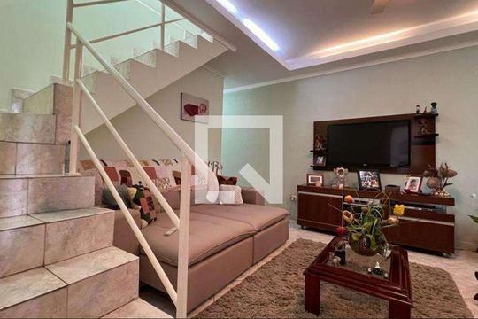Sala de casa à venda com 3 quartos, 360m² em São Domingos, São Paulo