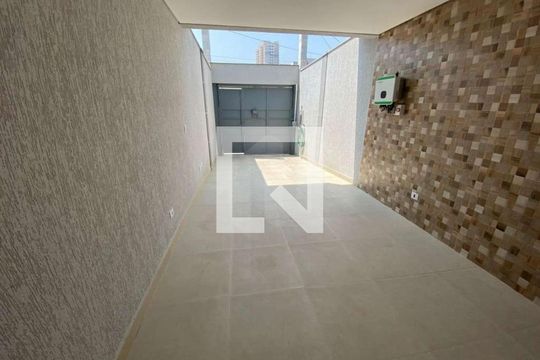 Garagem de casa à venda com 3 quartos, 300m² em Parque Sao Domingos, São Paulo