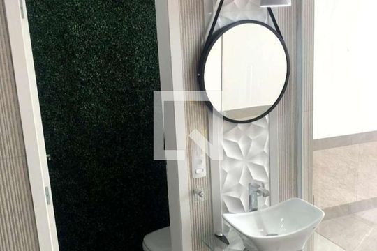 Banheiro de casa à venda com 4 quartos, 300m² em Parque Sao Domingos, São Paulo