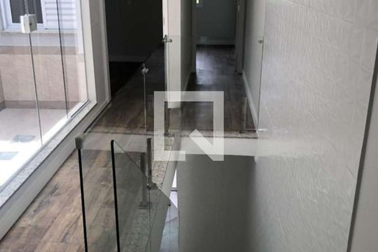 Escada de casa à venda com 4 quartos, 300m² em Parque Sao Domingos, São Paulo