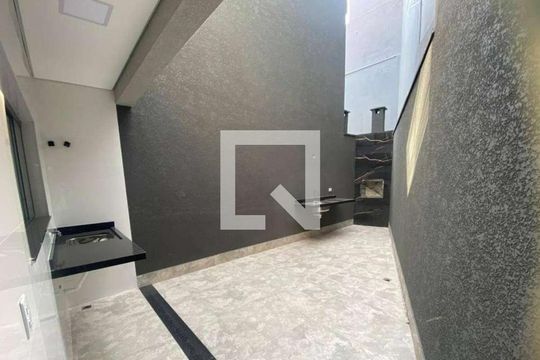 Área Externa de casa à venda com 3 quartos, 300m² em Parque Sao Domingos, São Paulo