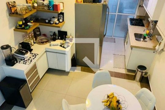 Cozinha de casa à venda com 3 quartos, 300m² em Parque Sao Domingos, São Paulo