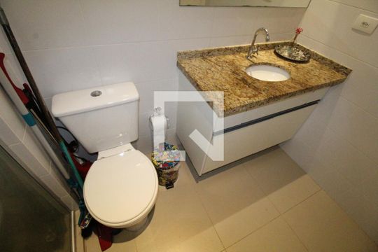 Banheiro de kitnet/studio para alugar com 1 quarto, 33m² em Jardim Oswaldo Cruz, São José dos Campos